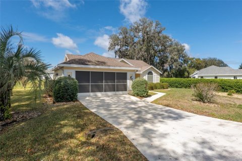 House in Ocala, Florida 2 bedrooms, 129.51 sq.m. № 2230419