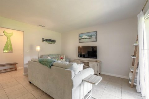 Condominio en venta en South Daytona, Florida, 2 dormitorios, 85.66 m2 № 2097294 - foto 9