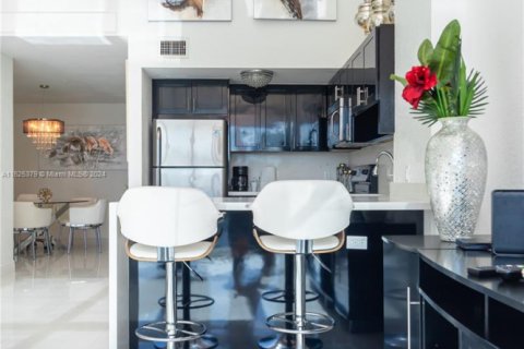 Condo in Miami Beach, Florida, 1 bedroom  № 1871600 - photo 19