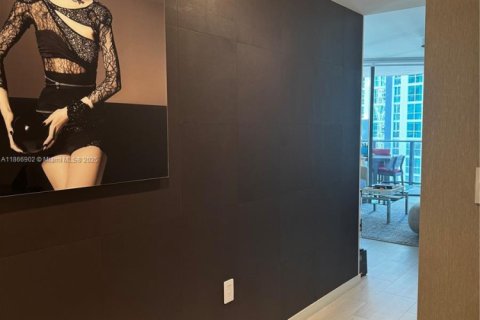 Appartement à louer à Miami, Floride: 2 chambres, 138.05 m2 № 1945008 - photo 3