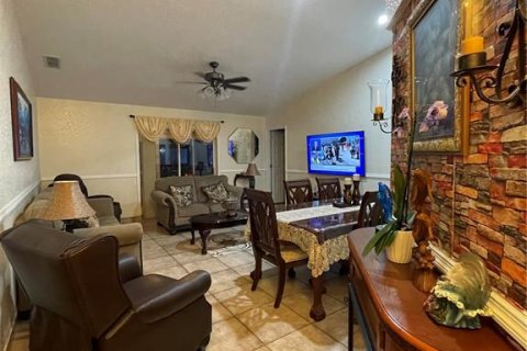 Casa en venta en Davenport, Florida, 3 dormitorios, 116.03 m2 № 1786702 - foto 10