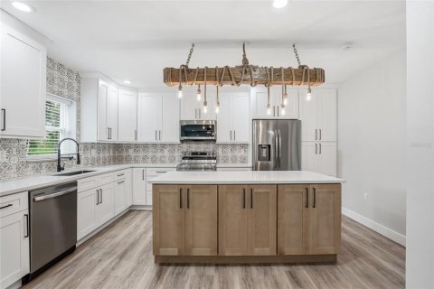 Casa en venta en Wesley Chapel, Florida, 4 dormitorios, 162.95 m2 № 2206643 - foto 16
