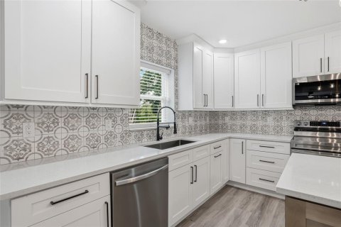 Casa en venta en Wesley Chapel, Florida, 4 dormitorios, 162.95 m2 № 2206643 - foto 23