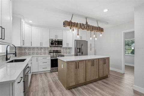 Casa en venta en Wesley Chapel, Florida, 4 dormitorios, 162.95 m2 № 2206643 - foto 17