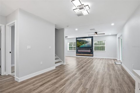 Casa en venta en Wesley Chapel, Florida, 4 dormitorios, 162.95 m2 № 2206643 - foto 15