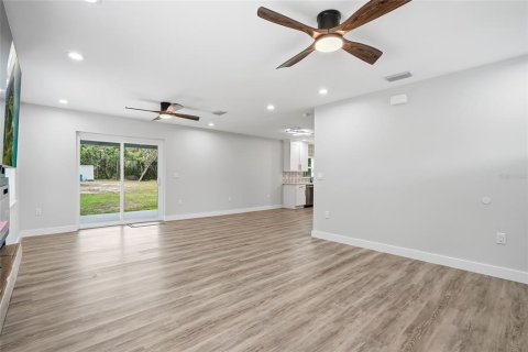 Casa en venta en Wesley Chapel, Florida, 4 dormitorios, 162.95 m2 № 2206643 - foto 10