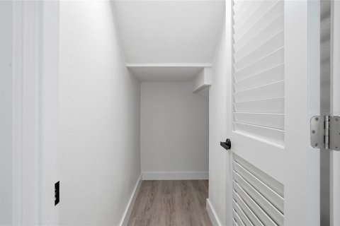 Casa en venta en Wesley Chapel, Florida, 4 dormitorios, 162.95 m2 № 2206643 - foto 28