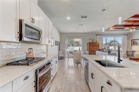 House in Winter Park, Florida 5 bedrooms, 266.26 sq.m. № 1510635 - photo 9