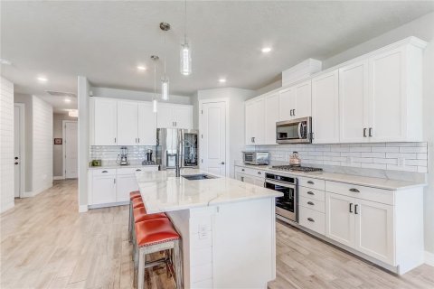 House in Winter Park, Florida 5 bedrooms, 266.26 sq.m. № 1510635 - photo 10