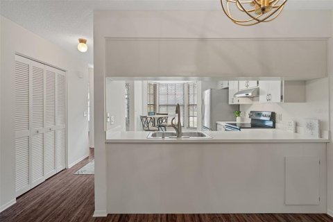 Villa ou maison à vendre à Spring Hill, Floride: 2 chambres, 92.44 m2 № 2234525 - photo 12