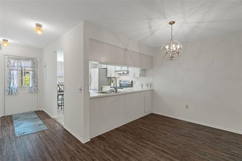 Villa ou maison à vendre à Spring Hill, Floride: 2 chambres, 92.44 m2 № 2234525 - photo 13