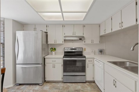 Villa ou maison à vendre à Spring Hill, Floride: 2 chambres, 92.44 m2 № 2234525 - photo 10