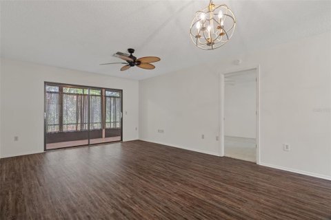 Villa ou maison à vendre à Spring Hill, Floride: 2 chambres, 92.44 m2 № 2234525 - photo 17