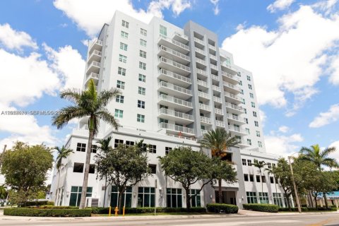 Condo in Miami, Florida, 2 bedrooms  № 2086490 - photo 22