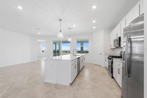 Townhouse in Punta Gorda, Florida 3 bedrooms, 196.02 sq.m. № 1750477 - photo 7