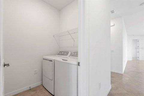 Townhouse in Punta Gorda, Florida 3 bedrooms, 196.02 sq.m. № 1750477 - photo 26