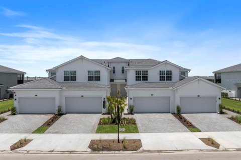 Townhouse in Punta Gorda, Florida 3 bedrooms, 196.02 sq.m. № 1750477 - photo 1