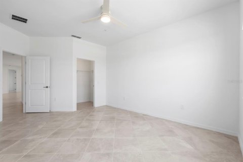 Townhouse in Punta Gorda, Florida 3 bedrooms, 196.02 sq.m. № 1750477 - photo 21