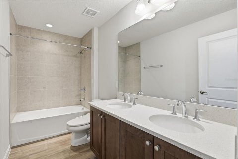 House in Sanford, Florida 4 bedrooms, 306.3 sq.m. № 2235579 - photo 30