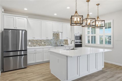 House in Sanford, Florida 4 bedrooms, 306.3 sq.m. № 2235579 - photo 10