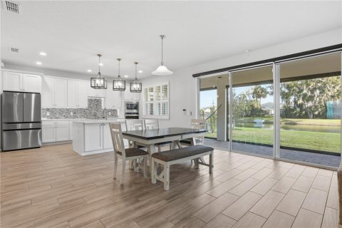 House in Sanford, Florida 4 bedrooms, 306.3 sq.m. № 2235579 - photo 9