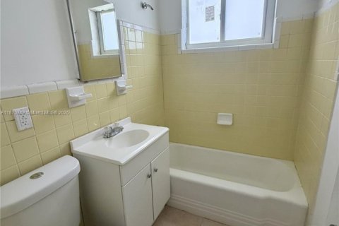 Propiedad comercial en venta en Miami, Florida, 169.55 m2 № 1921352 - foto 10