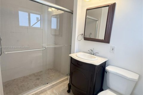 Propiedad comercial en venta en Miami, Florida, 169.55 m2 № 1921352 - foto 5