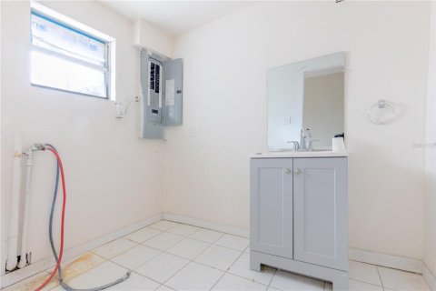 Casa en venta en Wauchula, Florida, 7 dormitorios, 288.46 m2 № 2239678 - foto 20