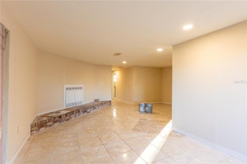 Casa en venta en Wauchula, Florida, 7 dormitorios, 288.46 m2 № 2239678 - foto 6