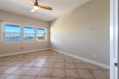 Copropriété à louer à North Miami, Floride: 1 chambre, 73.21 m2 № 2079938 - photo 17