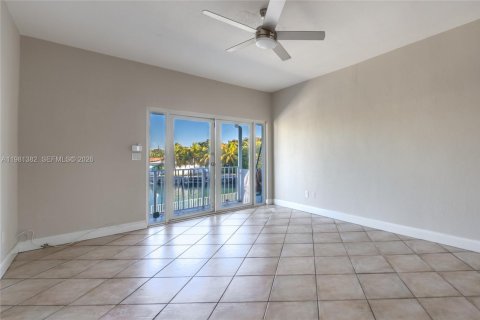 Copropriété à louer à North Miami, Floride: 1 chambre, 73.21 m2 № 2079938 - photo 7