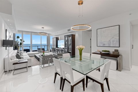 Condominio en alquiler en Miami Beach, Florida, 3 dormitorios, 190.73 m2 № 2023276 - foto 11