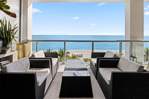 Condominio en alquiler en Miami Beach, Florida, 3 dormitorios, 190.73 m2 № 2023276 - foto 13