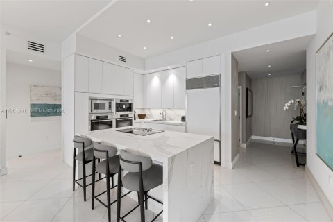 Condominio en alquiler en Miami Beach, Florida, 3 dormitorios, 190.73 m2 № 2023276 - foto 6