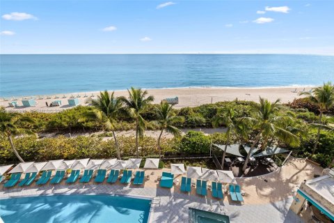 Condominio en alquiler en Miami Beach, Florida, 3 dormitorios, 190.73 m2 № 2023276 - foto 14