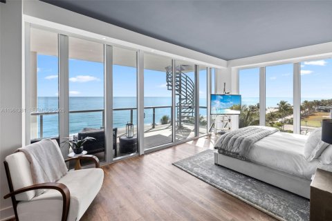 Condominio en alquiler en Miami Beach, Florida, 3 dormitorios, 190.73 m2 № 2023276 - foto 25