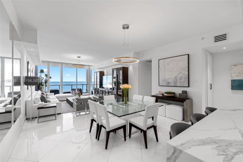 Condominio en alquiler en Miami Beach, Florida, 3 dormitorios, 190.73 m2 № 2023276 - foto 8
