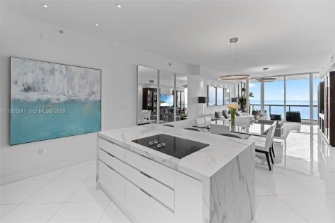 Condominio en alquiler en Miami Beach, Florida, 3 dormitorios, 190.73 m2 № 2023276 - foto 5