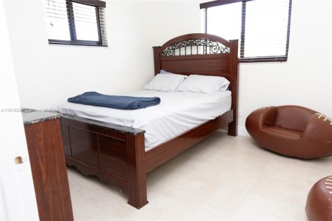 Villa ou maison à louer à Homestead, Floride: 3 chambres, 139.35 m2 № 1971628 - photo 12