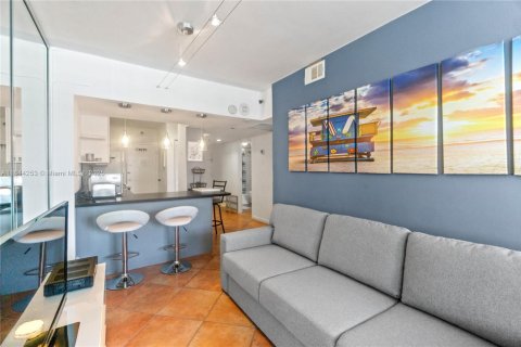 Copropriété à louer à Miami Beach, Floride: 1 chambre, 51.1 m2 № 1839460 - photo 2