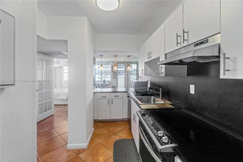 Copropriété à louer à Miami Beach, Floride: 1 chambre, 51.1 m2 № 1839460 - photo 7