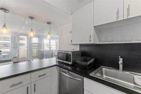 Copropriété à louer à Miami Beach, Floride: 1 chambre, 51.1 m2 № 1839460 - photo 8