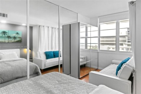 Copropriété à louer à Miami Beach, Floride: 1 chambre, 51.1 m2 № 1839460 - photo 11