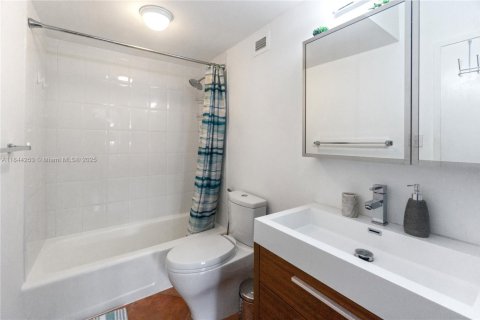 Copropriété à louer à Miami Beach, Floride: 1 chambre, 51.1 m2 № 1839460 - photo 13