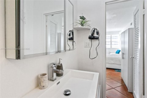 Copropriété à louer à Miami Beach, Floride: 1 chambre, 51.1 m2 № 1839460 - photo 14