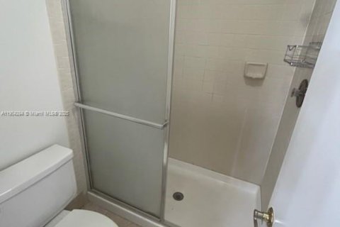 Condo in Coconut Creek, Florida, 2 bedrooms  № 1954961 - photo 14