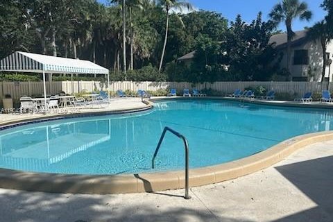 Condo in Coconut Creek, Florida, 2 bedrooms  № 1954961 - photo 18