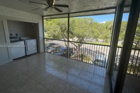 Condo in Coconut Creek, Florida, 2 bedrooms  № 1954961 - photo 17