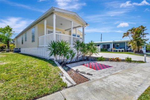 Villa ou maison à vendre à Boynton Beach, Floride: 2 chambres, 98.85 m2 № 1985677 - photo 3