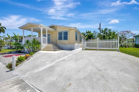 Villa ou maison à vendre à Boynton Beach, Floride: 2 chambres, 98.85 m2 № 1985677 - photo 2